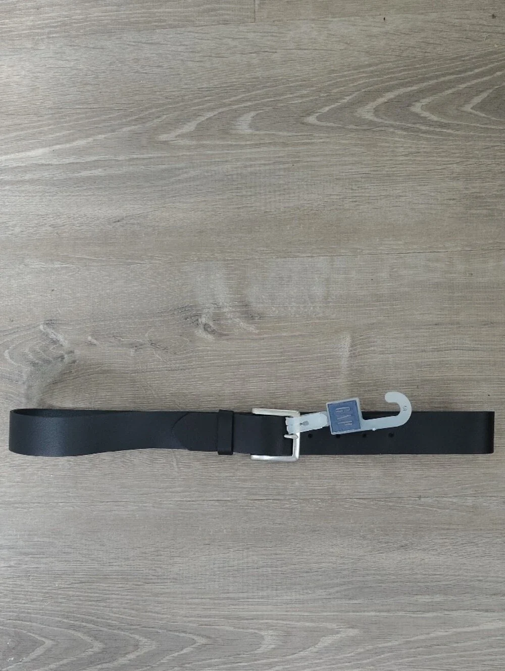 GAP Woman Black Leather Belt with Silver Buckle